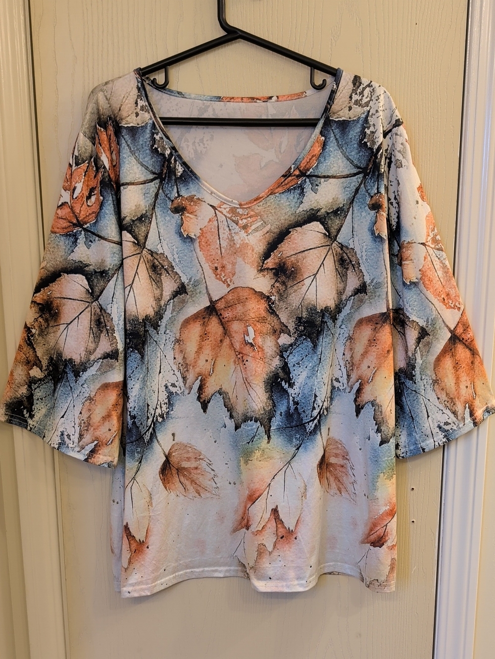 Multicolor Watercolor Fall Leaf Print V-Neck Top Size 2XL 3/4 Sleeve